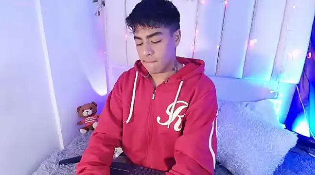 kiing azahell online show from January 24, 2025, 1:35 am