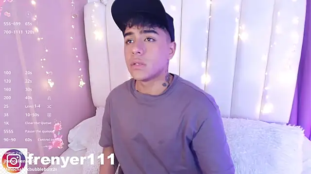 kiing azahell online show from March 8, 2025, 4:01 am