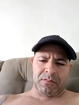 Marciogrei online show from November 4, 2025, 8:01 pm