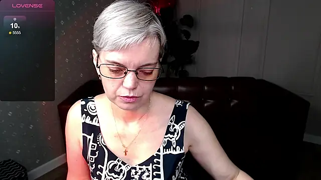 Snapshot of Cutie_Erikaa1 chatting on May 5, 2026, 2:14 am Cutie Erikaa1 online show from May 5, 2026, 2:14 am