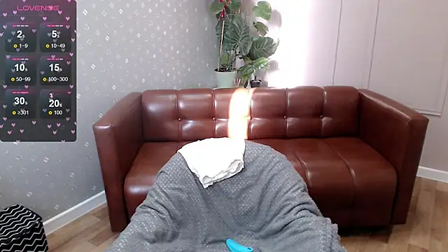 Snapshot of Cutie_Erikaa1 chatting on May 2, 2026, 2:17 am Cutie Erikaa1 online show from May 2, 2026, 2:17 am