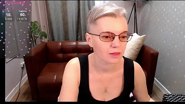 Cutie Erikaa1 online show from November 7, 2025, 9:58 am