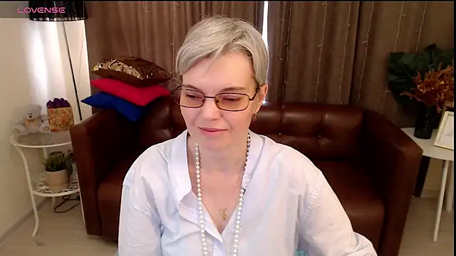 Cutie Erikaa1 online show from March 6, 2025, 5:35 am