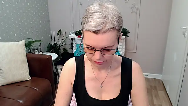 Cutie Erikaa1 online show from January 8, 2026, 2:28 am