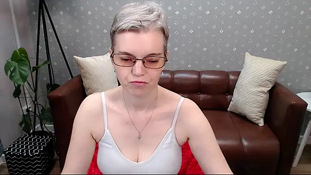 Cutie Erikaa1 online show from September 21, 2025, 2:17 am