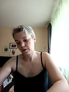 Snapshot of Cutie_Erikaa1 chatting on June 16, 2026, 3:50 am Cutie Erikaa1 online show from June 16, 2026, 3:50 am