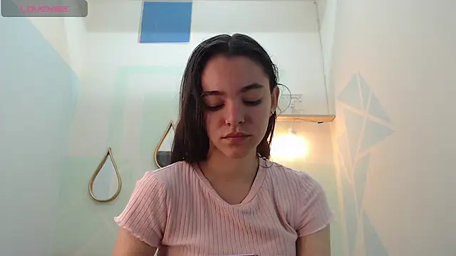 Mia-kalinfa online show from February 11, 2025, 1:20 pm