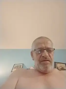 Snapshot of geilerschwanz64 chatting on May 27, 2026, 2:19 am geilerschwanz64 online show from May 27, 2026, 2:19 am