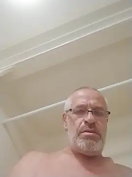 geilerschwanz64 online show from July 16, 2026, 5:54 pm