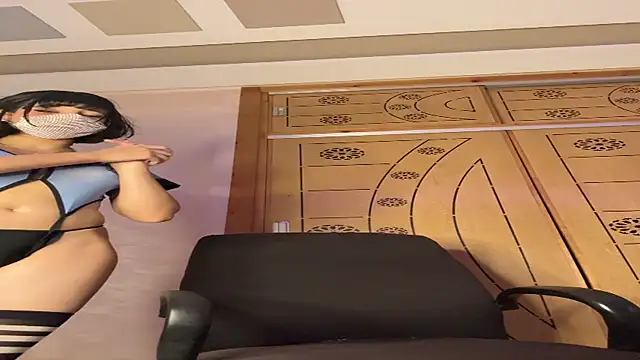 sexy kaaylie online show from December 1, 2025, 4:13 am