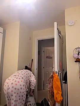 Tallulah-mae-xoxox online show from April 18, 2026, 7:18 pm