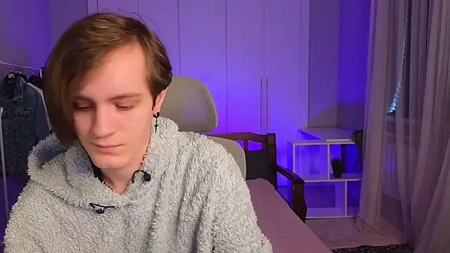 nikompell online show from February 28, 2025, 5:37 am