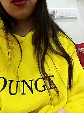 Sexy-divorced-woman online show from February 5, 2025, 2:40 am