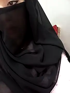 Sexy-divorced-woman online show from January 28, 2025, 11:50 pm