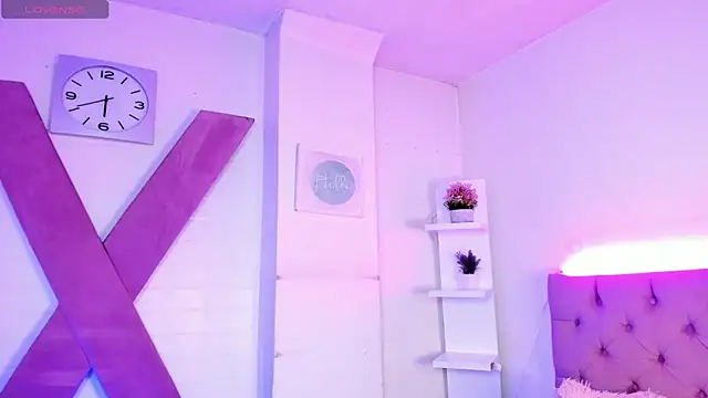 Triipsy online show from February 21, 2025, 10:59 pm