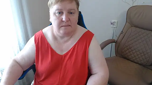 Snapshot of Limonka-Fire chatting on June 15, 2026, 8:14 am Limonka-Fire online show from June 15, 2026, 8:14 am