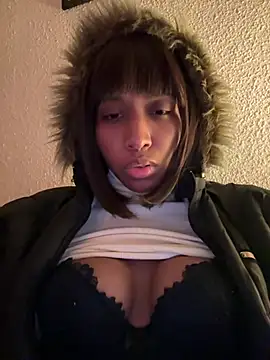 IamCrystal2 online show from January 14, 2025, 9:20 pm