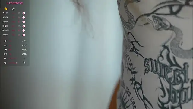 Snapshot of EvaLung777 chatting on September 18, 2025, 9:12 am EvaLung777 online show from September 18, 2025, 9:12 am