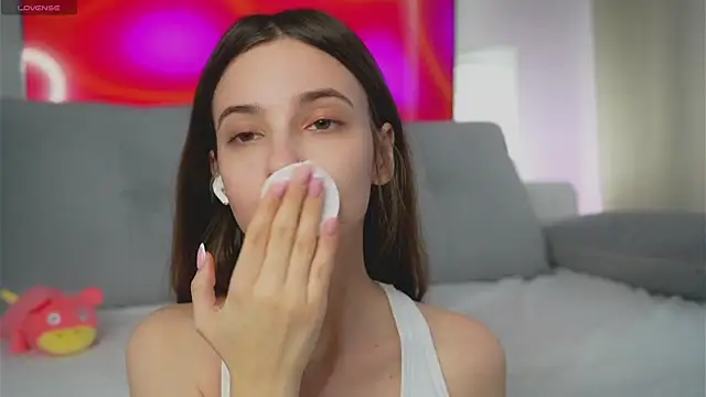 Snapshot of EvaLung777 chatting on March 5, 2025, 8:21 am EvaLung777 online show from March 5, 2025, 8:21 am