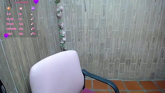 solyeria online show from September 25, 2025, 2:06 am