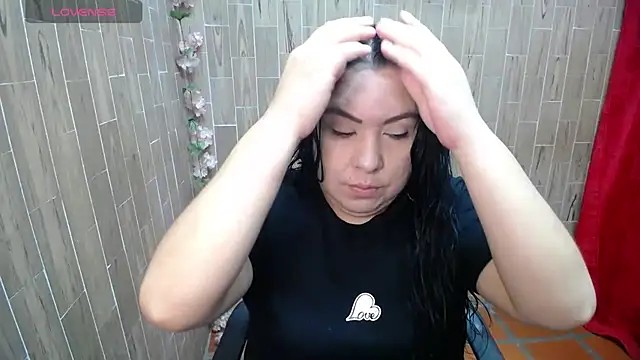 solyeria online show from January 19, 2026, 12:58 am