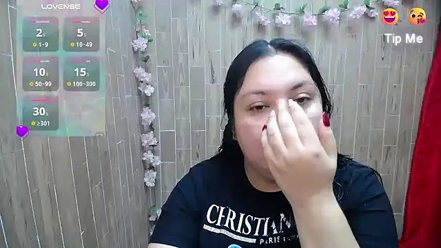 solyeria online show from March 25, 2026, 3:55 pm