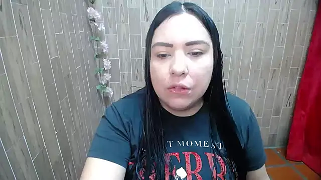 solyeria online show from March 29, 2026, 4:41 pm