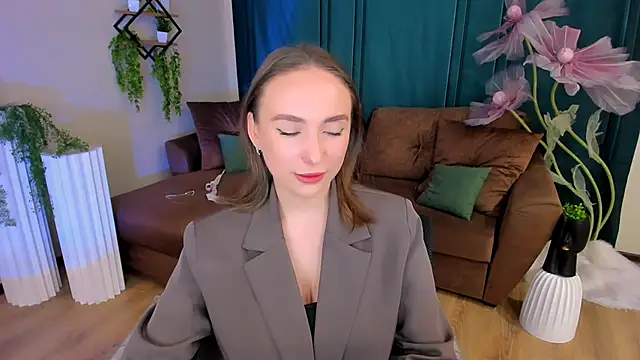 TrueReincarnation online show from September 22, 2025, 4:07 am