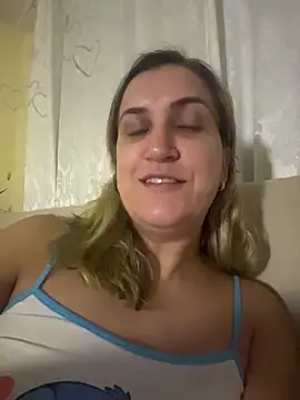 Snapshot of Bia_sexynovaes chatting on February 22, 2026, 1:41 am Bia sexynovaes online show from February 22, 2026, 1:41 am