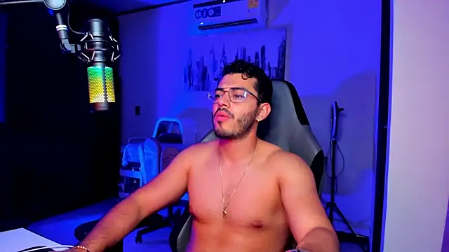 Snapshot of BrunoD31 chatting on November 5, 2025, 4:59 am BrunoD31 online show from November 5, 2025, 4:59 am