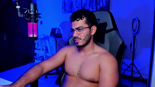 Snapshot of BrunoD31 chatting on November 9, 2025, 5:22 am BrunoD31 online show from November 9, 2025, 5:22 am