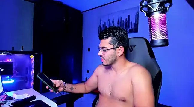 Snapshot of BrunoD31 chatting on February 19, 2025, 3:06 am BrunoD31 online show from February 19, 2025, 3:06 am