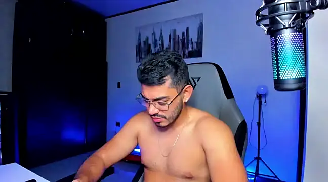 Snapshot of BrunoD31 chatting on January 25, 2025, 12:58 pm BrunoD31 online show from January 25, 2025, 12:58 pm