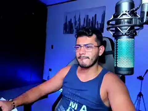 Snapshot of BrunoD31 chatting on December 21, 2024, 4:52 am BrunoD31 online show from December 21, 2024, 4:52 am