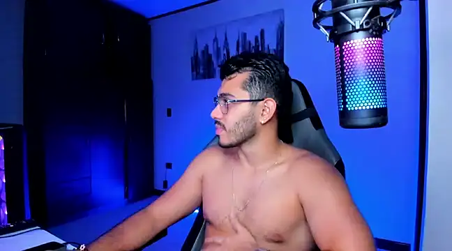 Snapshot of BrunoD31 chatting on December 28, 2024, 4:19 am BrunoD31 online show from December 28, 2024, 4:19 am