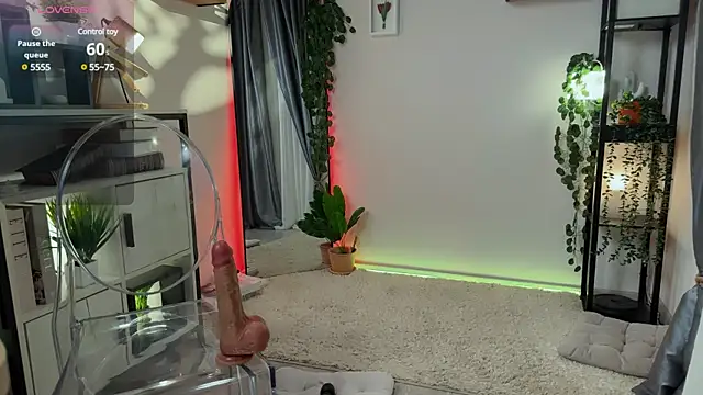 Lella Ryann  online show from March 13, 2025, 7:39 pm