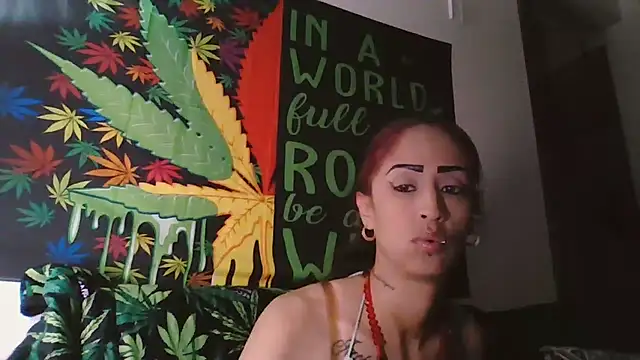 Snapshot of SexiiiMexiii chatting on December 3, 2024, 5:49 pm SexiiiMexiii online show from December 3, 2024, 5:49 pm