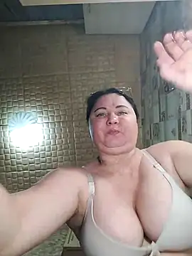 Holly-69 online show from November 20, 2025, 11:44 am