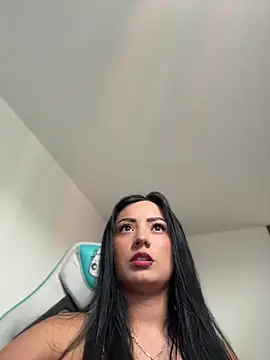 Snapshot of missycanoo chatting on May 21, 2026, 7:33 pm missycanoo online show from May 21, 2026, 7:33 pm