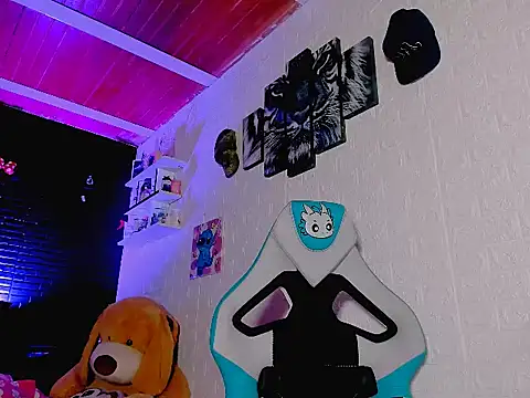 missycanoo online show from September 26, 2025, 3:02 am