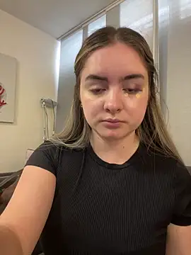 imlindapink online show from September 30, 2025, 3:51 pm