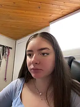 imlindapink online show from March 22, 2025, 5:52 pm