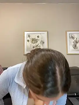 imlindapink online show from March 12, 2025, 4:56 pm