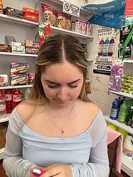 imlindapink online show from February 17, 2026, 4:15 pm