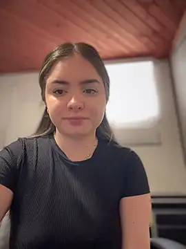 imlindapink online show from November 3, 2025, 5:16 pm