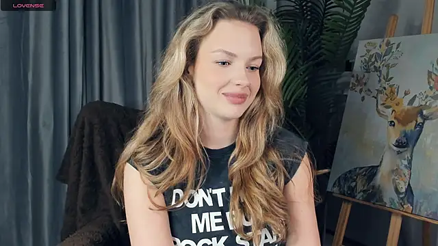 ElizavecaSunrise online show from October 27, 2025, 2:07 pm