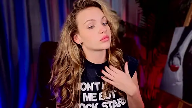 ElizavecaSunrise online show from October 4, 2025, 8:38 am