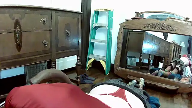 MaxJr8008 online show from September 19, 2025, 6:06 am