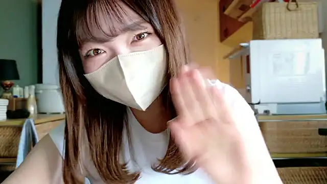  Yui  online show from September 27, 2025, 6:19 am