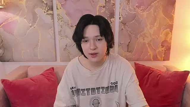 fiamoory online show from March 18, 2025, 1:24 am